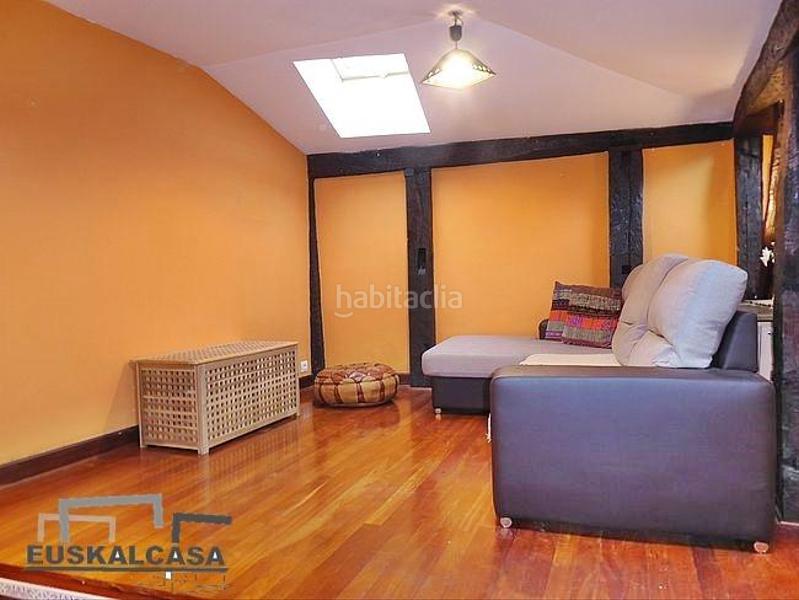 Foto 656fc74a-8f09-4698-9f3c-b8a74bf0554c. Piso ático en Casco Viejo en Casco Viejo Bilbao