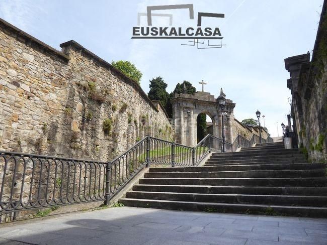 Foto 99a835c7-28ec-4b10-b877-2b83758961d5. Local comercial a Casco Viejo Bilbao
