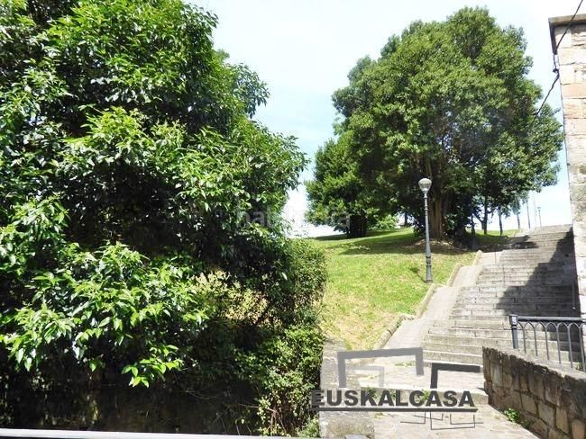 Foto efb4f4c9-a60d-4757-a905-a457d7e0e6c1. Local comercial a Casco Viejo Bilbao