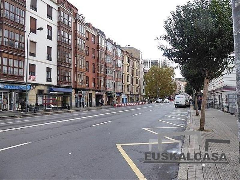 Foto f61e37c5-2c4b-45b5-95db-d678111953d1. Flat with heating in Zona Indautxu Bilbao