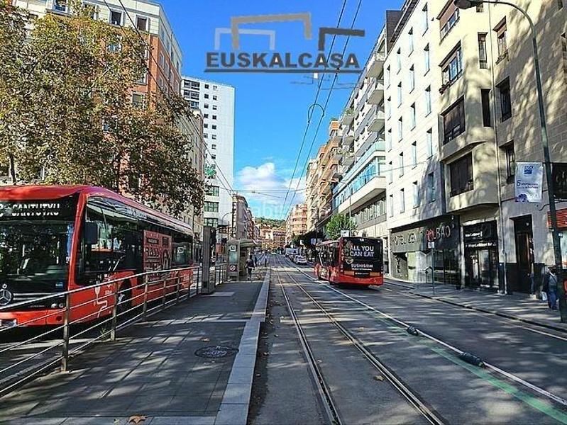 Foto 48ff614c-d154-449f-ad8e-b92f02bdb467. Lloguer local comercial a Zabalburu Bilbao