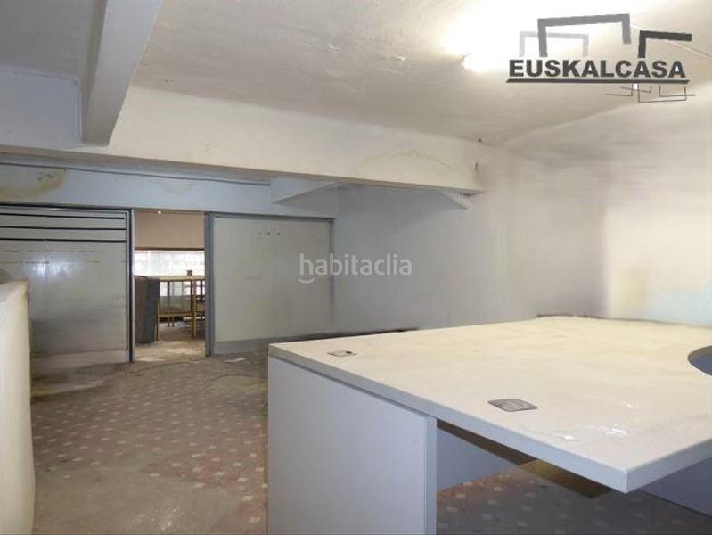 Foto f613317f-e218-4821-9ee7-2ace263d58e0. Lloguer local comercial a Zabalburu Bilbao