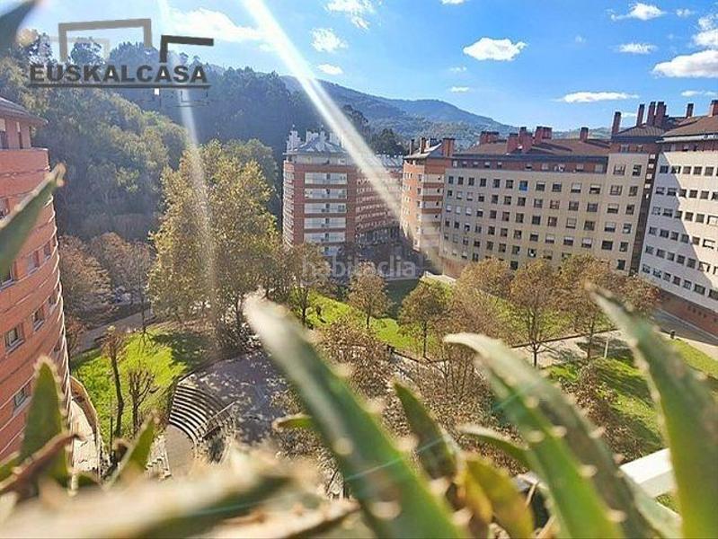Foto 70188aa2-1e5f-471b-9218-468c2c74a2f2. Pis amb calefacció aparcament a Santutxu-Basarrate Bilbao