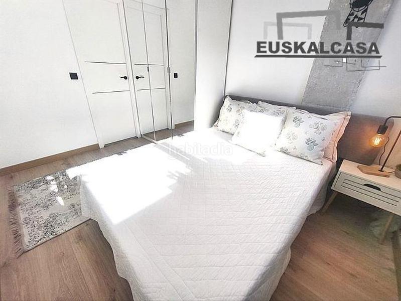 Foto cdf49b66-4549-4dbe-82a2-dc8fe2c8b9f5. Pis amb calefacció aparcament a Santutxu-Basarrate Bilbao