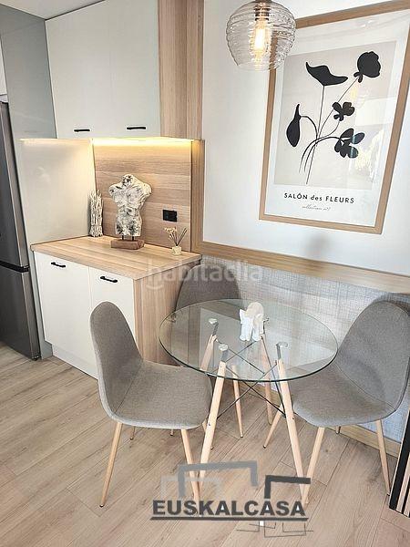 Foto f0746628-4a27-4609-9858-3445b25750f9. Pis amb calefacció aparcament a Santutxu-Basarrate Bilbao