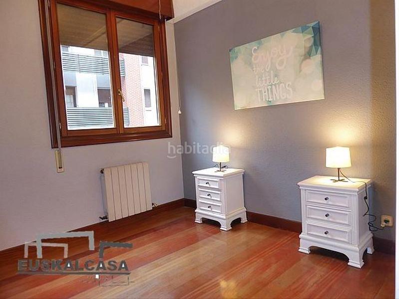 Foto 4f8b8fe4-efff-4e1f-a2a4-7fc1cab3631a. Pis amb calefacció a Centro-Ariz-Uribarri Basauri