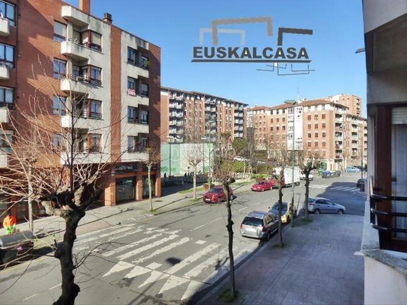 Foto 61593be5-cefc-4c0b-b8ae-50bbc9a8a795. Pis amb calefacció aparcament a San Adrián Bilbao