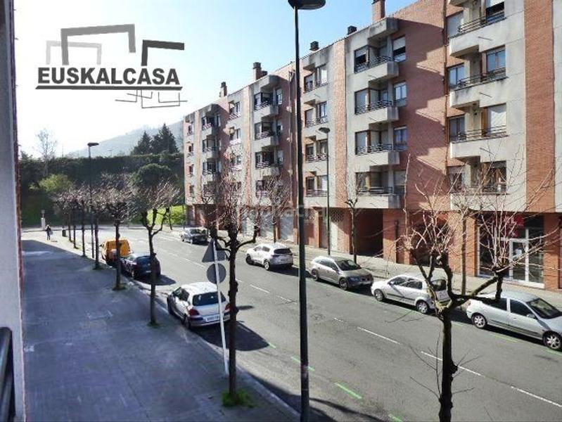 Foto 7340001b-4dd7-4ca6-a0f3-1e68fde8b0cc. Pis amb calefacció aparcament a San Adrián Bilbao