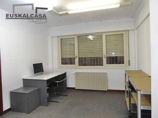 Bureau à Basurtu. Oficina en venta en avda. ferrocarril!!!!