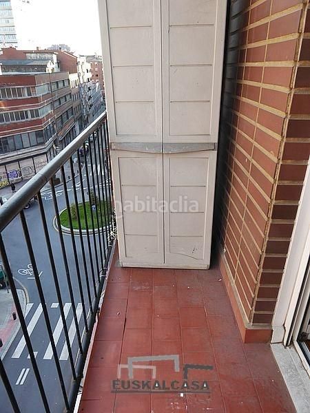 Foto 0cfaea4a-7b69-47b5-ad1f-c355e2fabcd6. Pis amb aparcament a Rekalde Centro Bilbao