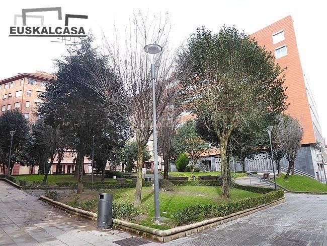 Foto 749e05e4-4839-4bdc-bec0-fc3c9beaf2c4. Pis amb aparcament a Rekalde Centro Bilbao