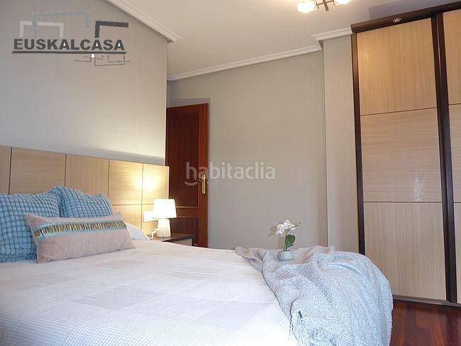 Foto 35e5eab5-f2a9-49a1-b3e1-94df1b2f1336. Pis amb calefacció aparcament a Miribilla Bilbao