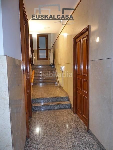 Foto 050ef67c-a252-4985-bce3-27c63d8e0efc. Pis amb calefacció a Zabalburu Bilbao