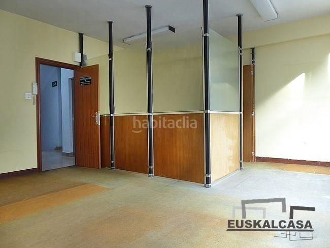Foto fa7285cf-2df9-4102-8c0a-0bc19d8eeea1. Oficina amb calefacció a Plaza Circular Bilbao