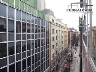 Rent Office space in Plaza Circular. Oportunidad!! oficina diáfana y exterior en ventaalquiler en aba
