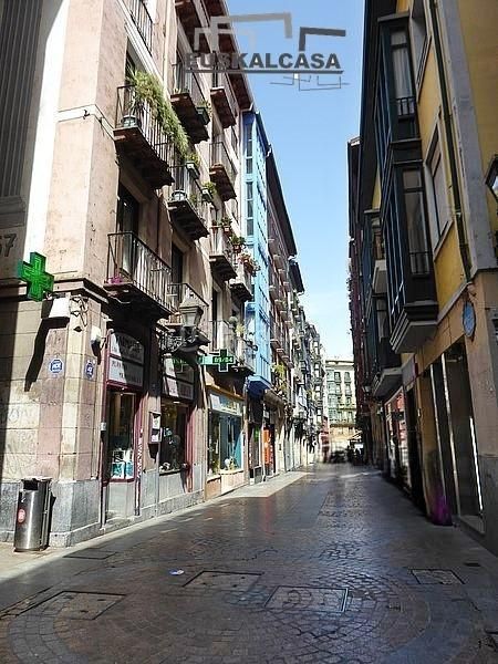 Foto aa09d2ec-8537-43d1-a5e0-812c8f62dd08. Pis a Casco Viejo Bilbao