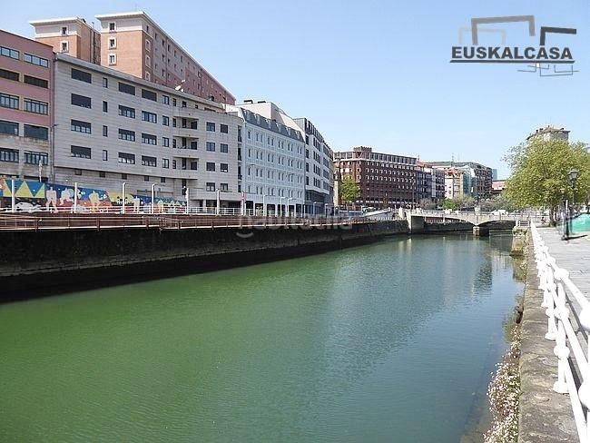 Foto abd60b92-f790-4a9d-aa3f-40fe45463267. Pis a Casco Viejo Bilbao