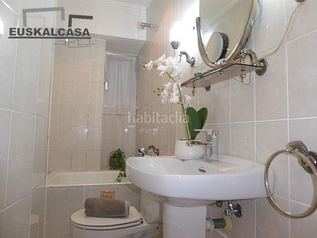Foto b9abf064-ac51-4b5e-b6e4-1597fff251cc. Pis a Casco Viejo Bilbao
