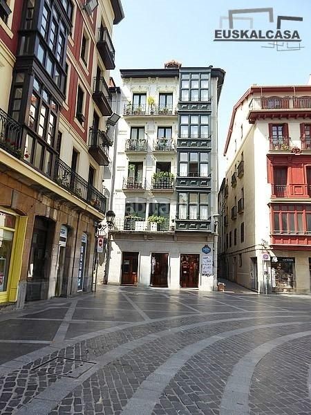 Foto fbae7631-339b-4cbe-9781-3c5d51ffb4a8. Pis a Casco Viejo Bilbao