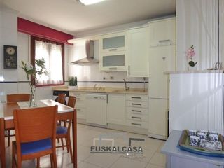 Piso en Rekalde Centro. Ocasion!!!! recaldeametzolabasurto con trastero y garaje directo