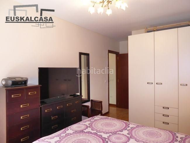 Foto 0853d2d4-e7e0-4fd7-ab5b-4a7ca18d104e. Pis amb aparcament a Miribilla Bilbao