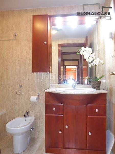 Foto 2609dbd1-bd6a-4c9f-8731-a37bc04b268b. Pis amb aparcament a Miribilla Bilbao