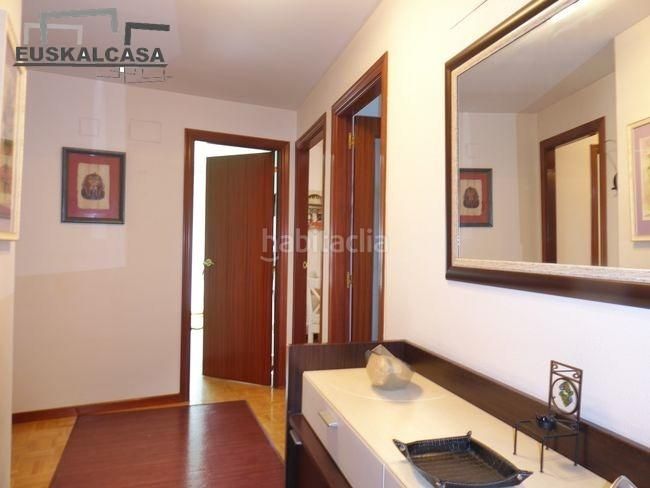 Foto 515630d3-78c8-475f-a0e7-bb12e1d0bbdc. Pis amb aparcament a Miribilla Bilbao