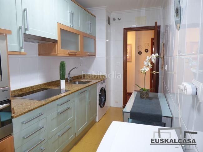 Foto e1d8608f-78d6-4cb0-980c-be0f3118adc4. Pis amb aparcament a Miribilla Bilbao