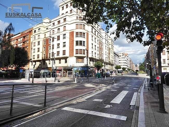 Foto 333899e8-0226-47d7-a583-fd16ce0d52fb. Pis a Ametzola Bilbao