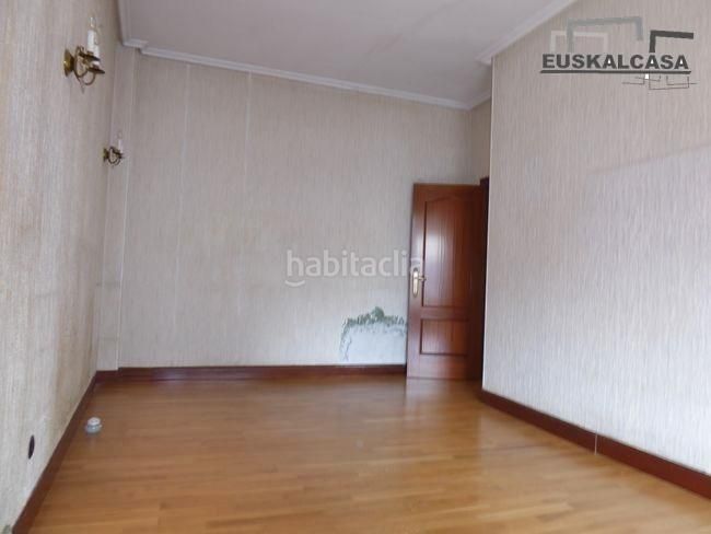 Foto 0cb9b49b-2d8f-4f9d-9cfa-72c870a07b2c. Pis a Rekalde Centro Bilbao