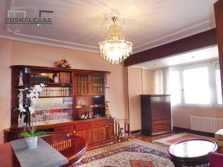 Flat in Ametzola. Ocasión indautxula casilla.3 hab., 2 baños.