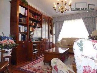 Pis en Masustegi - Monte Caramelo. Totalmente exterior  3 hab  2 ba�os  garaje y trastero