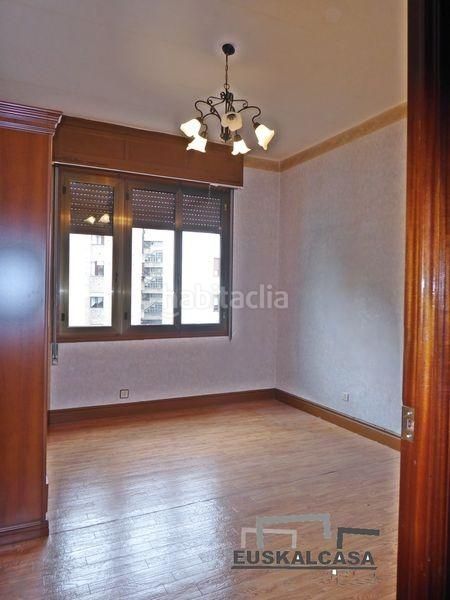 Foto c4be8ebf-e3e5-4ef3-bedb-a2a43e4f1620. Pis amb calefacció a Basurtu Bilbao