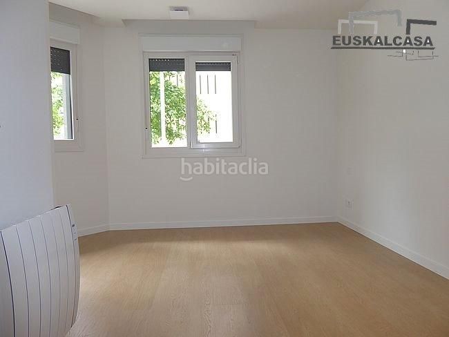 Foto 471c9980-91b8-469b-ba44-f1460b4ddb2f. Planta baixa amb calefacció aparcament a Miribilla Bilbao