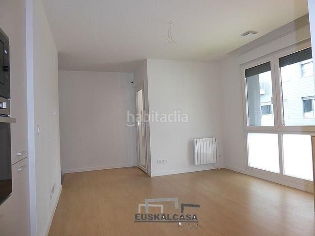 Foto 935f6423-7e46-40a4-9a88-7e54d5786739. Planta baixa amb calefacció aparcament a Miribilla Bilbao