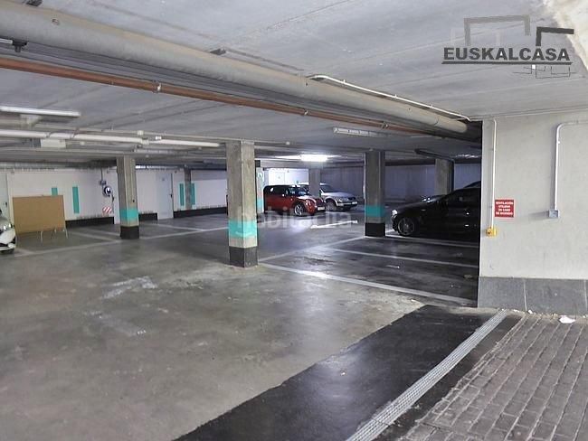 Foto c38c1534-72ff-4751-a9a8-675a0b951e5c. Planta baixa amb calefacció aparcament a Miribilla Bilbao