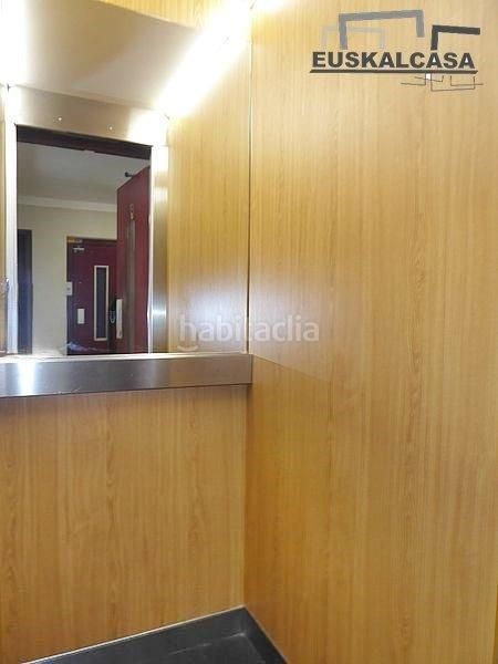 Foto 12ea7391-adb1-4f7e-b7fc-7ff9728f0858. Apartament amb aparcament a Basurtu Bilbao