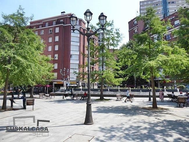 Foto 5c095506-8da9-492a-bfc5-8c26b69a028b. Apartament amb aparcament a Basurtu Bilbao