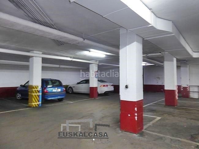 Foto b45451d6-7f58-494f-9fb9-bcdff8fde96b. Apartament amb aparcament a Basurtu Bilbao