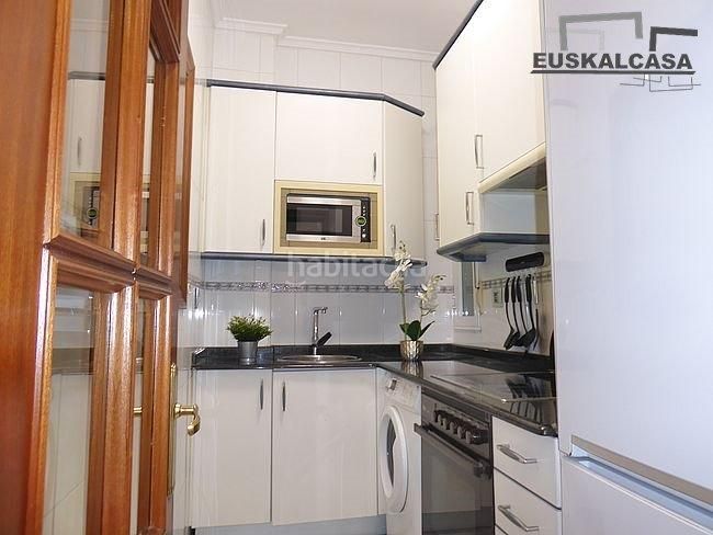 Foto c72d6e87-f00a-4a69-861e-09622a86877f. Apartament amb aparcament a Basurtu Bilbao