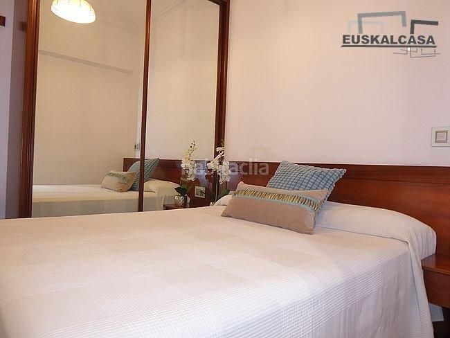 Foto d77245d9-4704-4af9-b453-6dd5866460a3. Apartament amb aparcament a Basurtu Bilbao