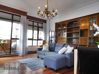 Apartamento en Basurtu. Apartamento con balc�n y trastero en el centro de bilbao