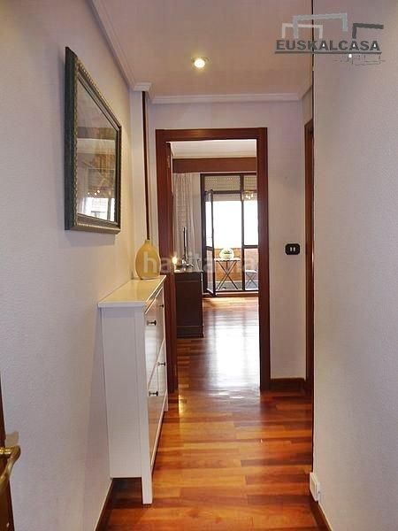 Foto 2df8aac4-df4d-48c9-9d86-09417ada12f1. Apartment with heating in Basurtu Bilbao