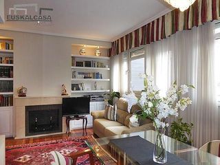 Appartement à Basurtu. Ametzolabasurto. entrar a vivir. 3 hab. antes 4 2 baños. exterio