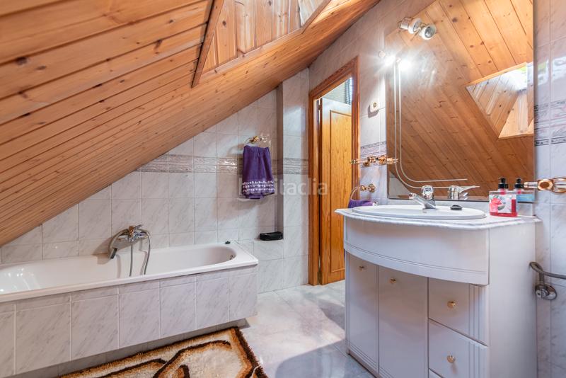 Foto 57d49526-c880-4c3d-afbe-af313adcf3b3. Chalet con piscina privada en Mejorada del Campo