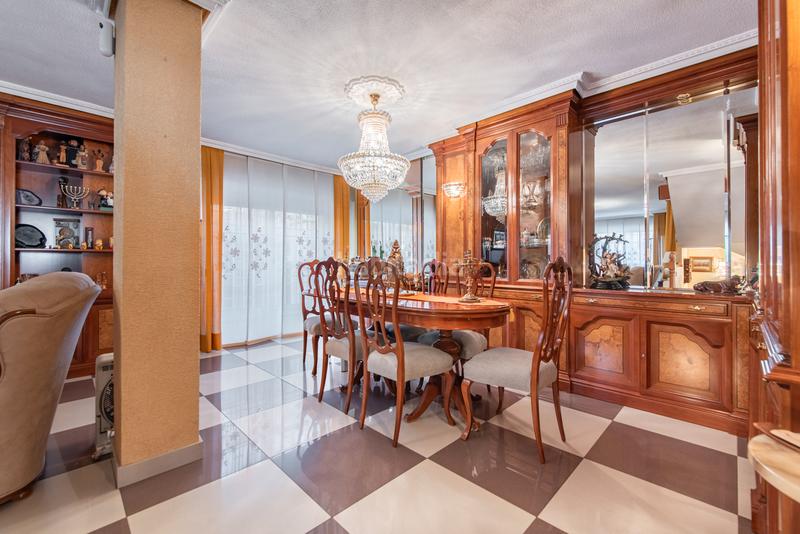 Foto a148ee3f-2299-443e-927e-3e9262c64b8c. Chalet con piscina privada en Mejorada del Campo