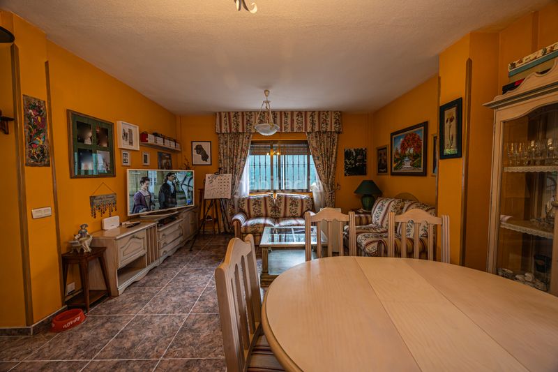 Foto b91ea6f4-ef23-4c36-bb6d-8cfb7b0e050a. Xalet amb calefacció aparcament a Loeches