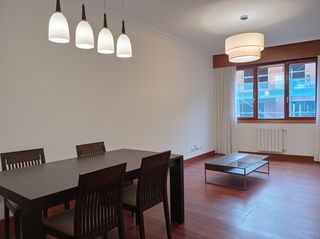 Rent Flat  Bilbao - tristán leguizamón 9. bilbao. Se alquila piso en castaños, exterior y luminoso con garaje y tr