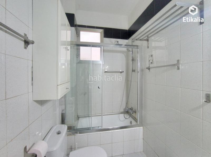 Foto a93582f5-1b10-48d1-adf9-d6092be8b6a9. Alquiler piso alquiler piso en santutxu de 2 habitaciones en Bilbao