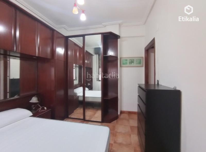 Foto eecb6e8f-9719-4536-8bdf-bbdf0d6b9168. Alquiler piso alquiler piso en santutxu de 2 habitaciones en Bilbao